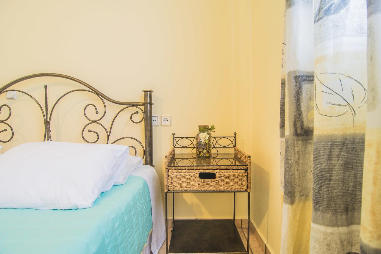 Tonia Apartments Zakynthos Town Exterior photo