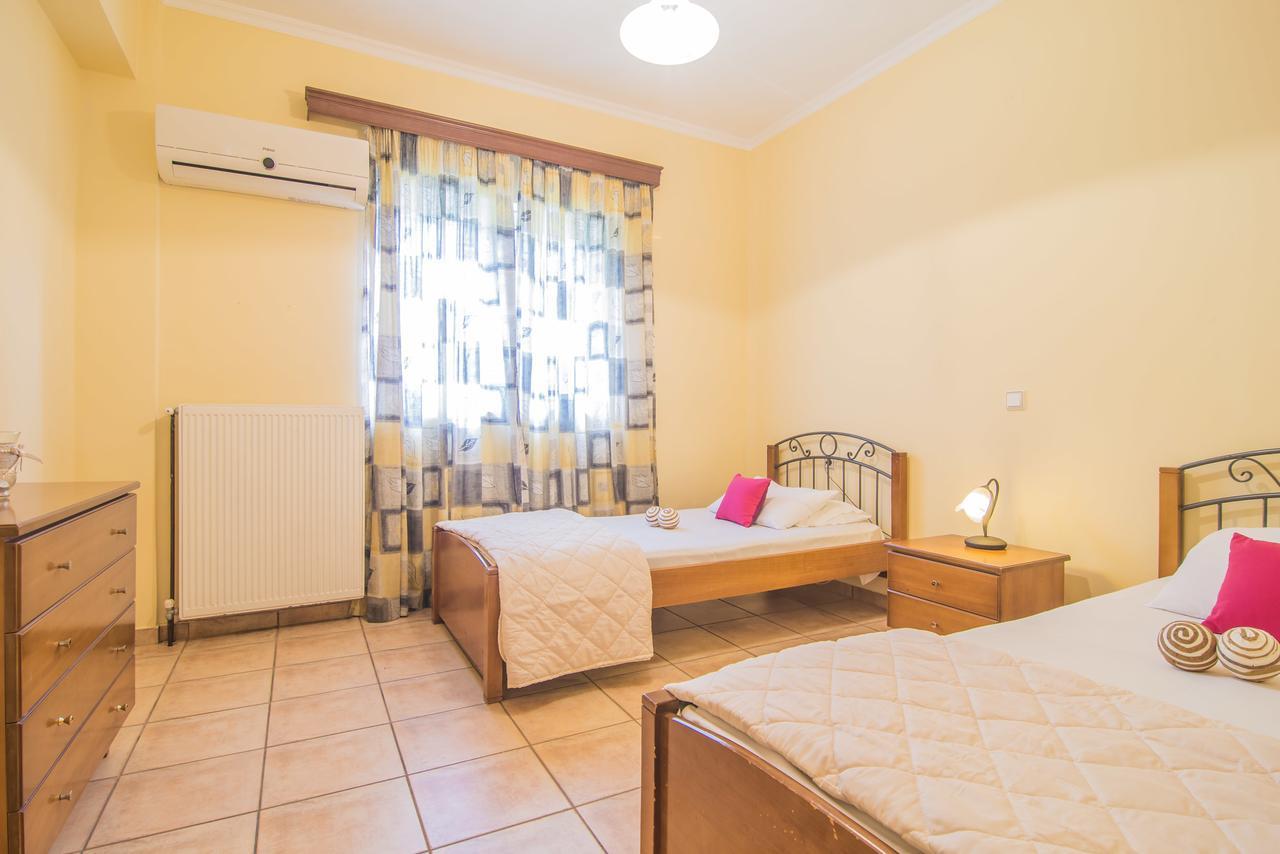 Tonia Apartments Zakynthos Town Exterior photo